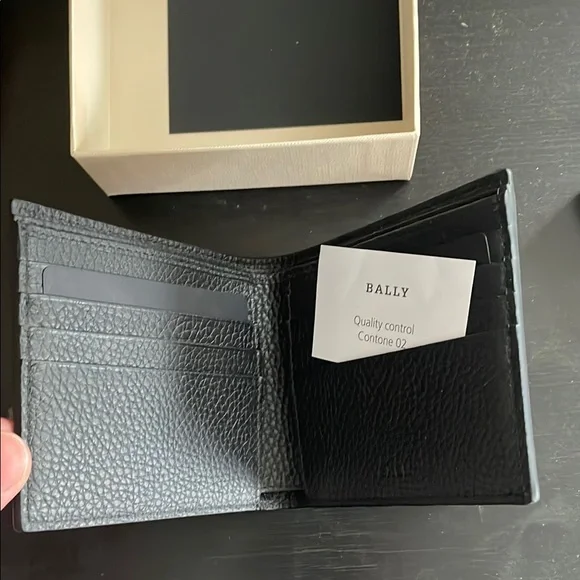 BALLY Ribbon Wallet in Black Leather (brand new - unused)